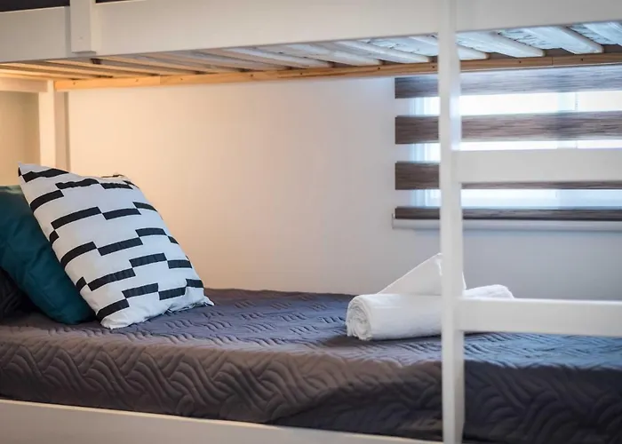 La Casita Del Naranjo Con Piscina Independiente Feriehus